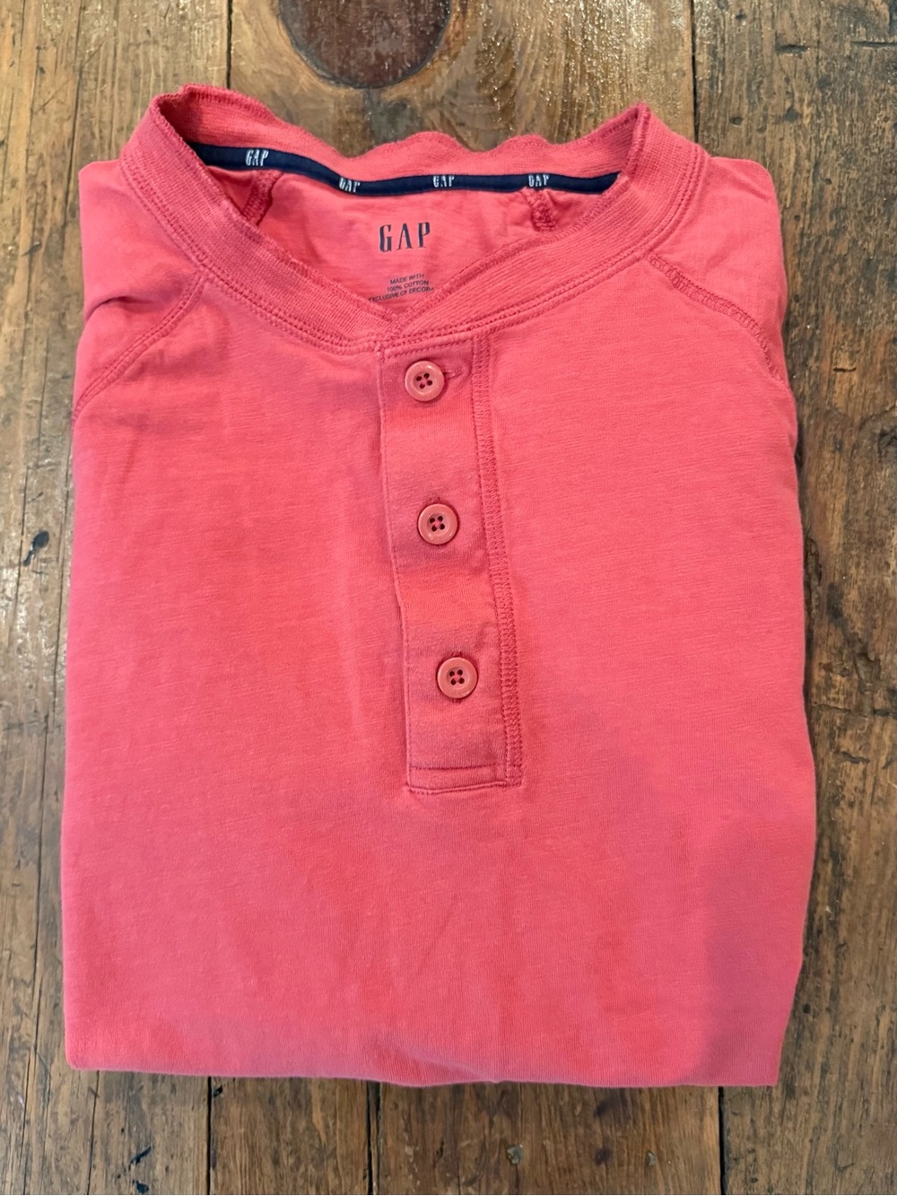 Gap Washed Red Long Sleeve Henley T-Shirt Size M